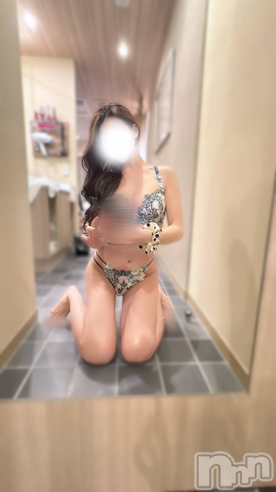 新潟デリヘル新潟デリヘル倶楽部(ニイガタデリヘルクラブ) りず(22)の4月29日写メブログ「恋しい気分🥺」