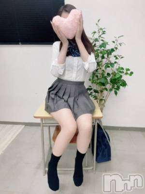 りず(22) 身長153cm、スリーサイズB84(D).W56.H83。三条デリヘル 新潟デリヘル倶楽部　三条店(ニイガタデリヘルクラブ　サンジョウテン)在籍。