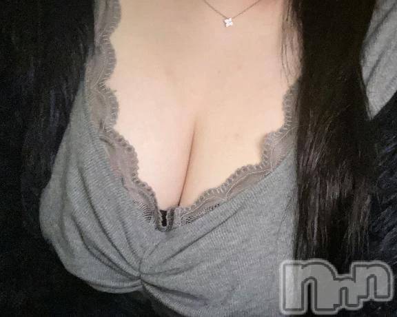 新潟デリヘル新潟市鳥屋野潟ちゃんこ(ニイガタシトヤノガタチャンコ) しおん(22)の3月8日写メブログ「どっちも見て欲しいなあ🥹💞」