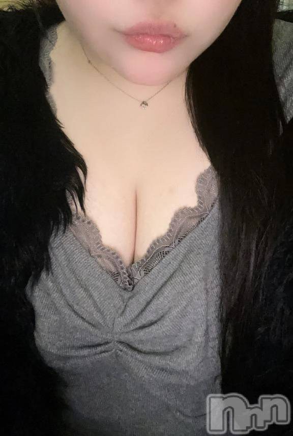 新潟デリヘル新潟市鳥屋野潟ちゃんこ(ニイガタシトヤノガタチャンコ)しおん(22)の2026年3月6日写メブログ「その目で見てみる？🤍」