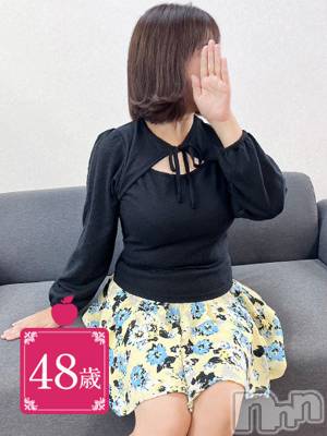 翔子(48) 身長158cm、スリーサイズB92(F).W66.H90。長野人妻デリヘル 完熟マダム(カンジュクマダム)在籍。