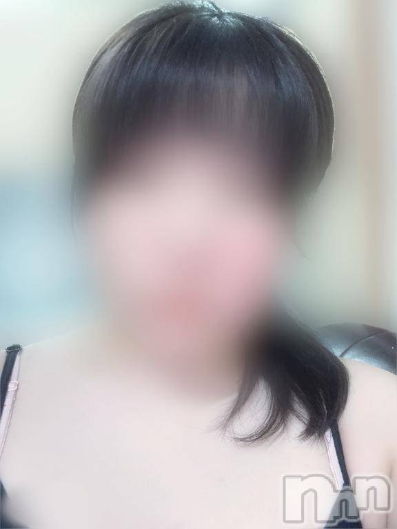 新潟デリヘル奥様特急 新潟店(オクサマトッキュウニイガタテン)みりあ(22)の2025年8月28日写メブログ「出勤してます🍀」