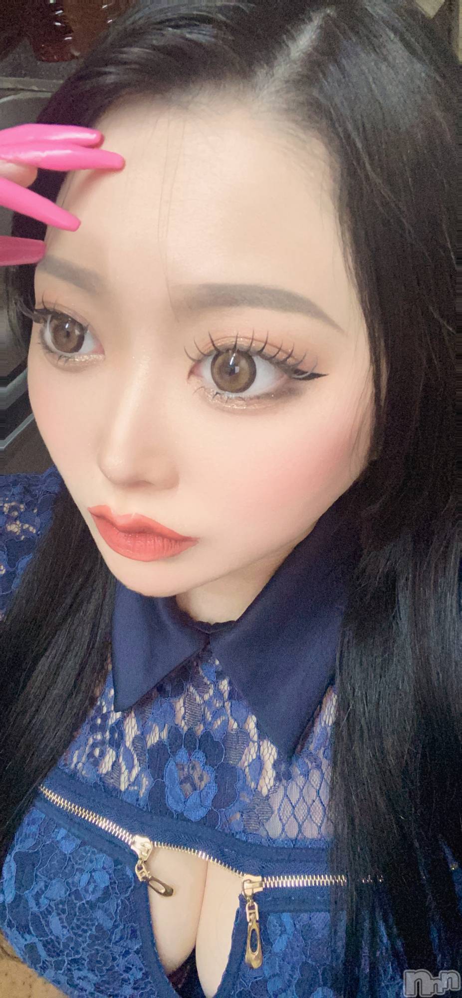 ��Į���ʥå��������륺�С�Lounge Lily(�饦�󥸥�꡼) ��2026ǯ1��5���̥�֥�����Ƭ�ˤ��ˤ���