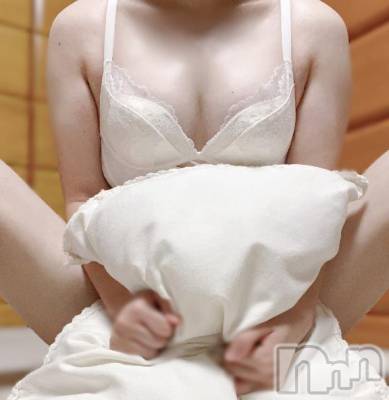 新潟風俗エステ Melt(メルト) 【新人】りず(22)の9月3日写メブログ「人肌恋しいな…🥺🤍」