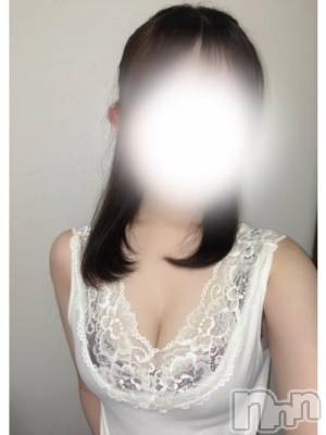 ここあ(24) 身長152cm、スリーサイズB85(E).W55.H86。新潟デリヘル Melt在籍。