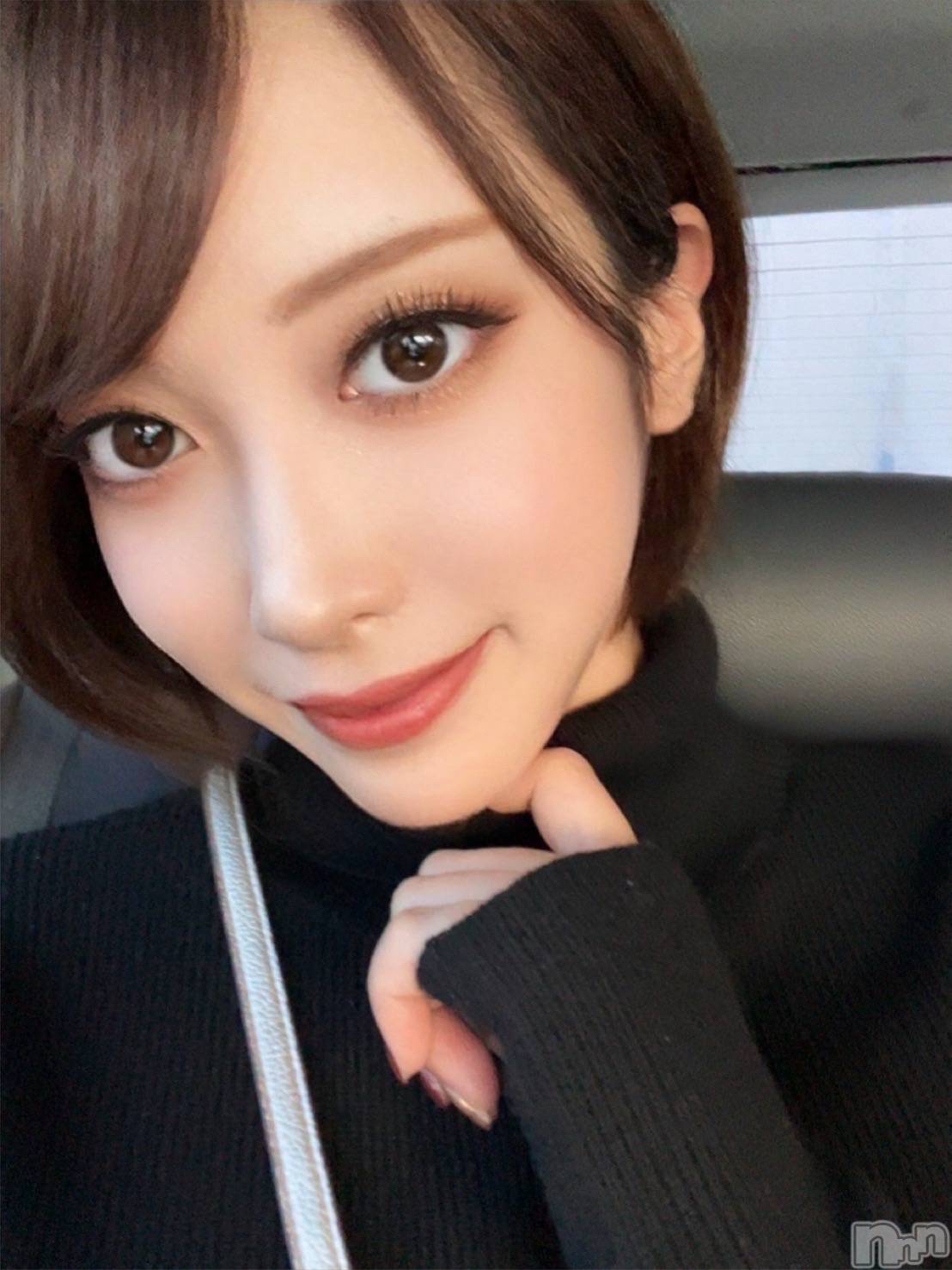 我妻じゅりな