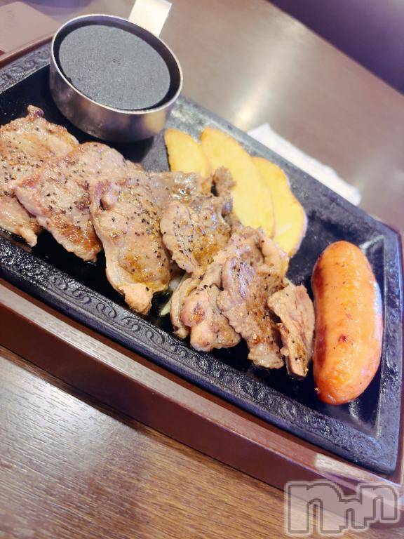 新潟デリヘル奥様特急 新潟店(オクサマトッキュウニイガタテン)りのあ(18)の2025年10月1日写メブログ「しゅっきんっ！」