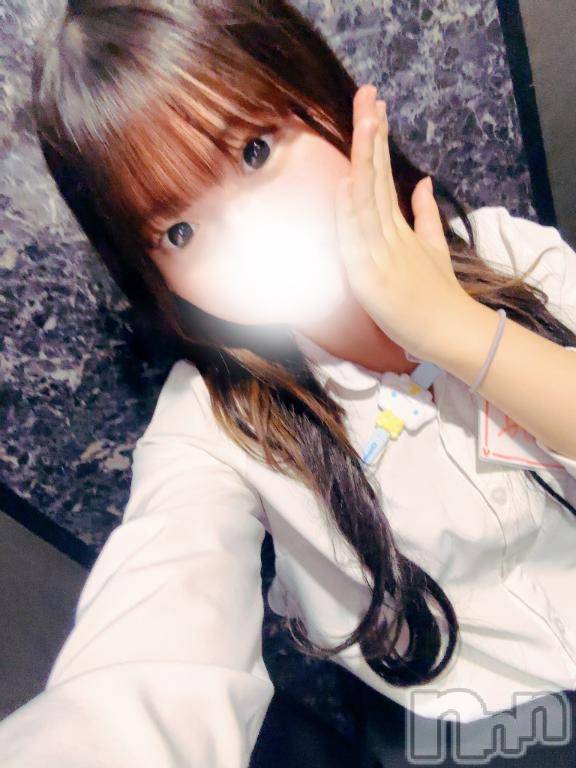 新潟デリヘル奥様特急 新潟店(オクサマトッキュウニイガタテン)りのあ(18)の2025年12月30日写メブログ「今日からおせわになりますっ🥹」