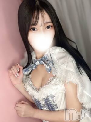 りのん(20) 身長156cm、スリーサイズB87(E).W56.H85。長岡デリヘル BLUE BIRD長岡店(ブルーバードナガオカテン)在籍。