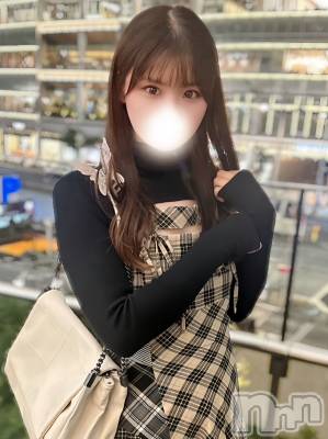 まい(23) 身長164cm、スリーサイズB85(C).W57.H84。長岡デリヘル BLUE BIRD長岡店(ブルーバードナガオカテン)在籍。