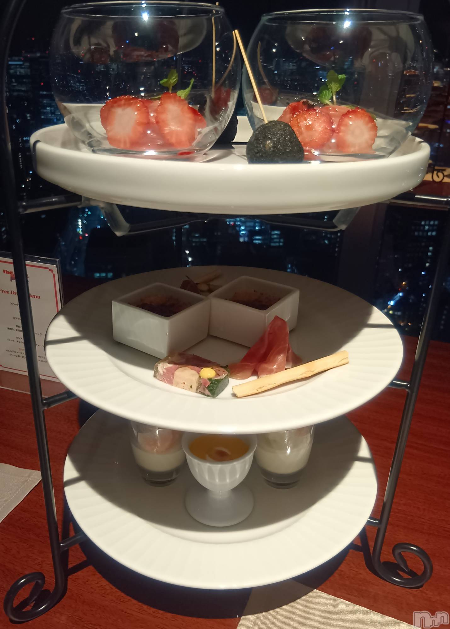 �����������Х��顦����ֽϽ�����Х��� Lips(���奯���祭��Х����åץ�) ��2025ǯ12��21���̥�֥�����̵ǰ�������