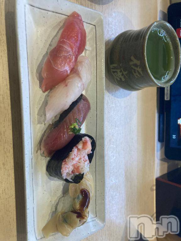 長岡デリヘル純・無垢(ジュンムク) うらん(20)の10月22日写メブログ「お寿司🍣」