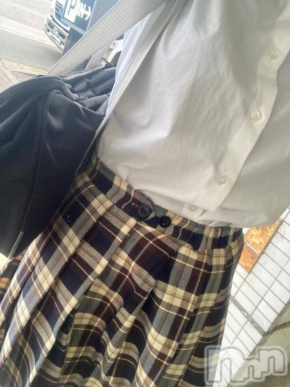 長岡デリヘル純・無垢(ジュンムク)うらん(20)の2025年11月18日写メブログ「マッサージ💆🏻‍♀️」