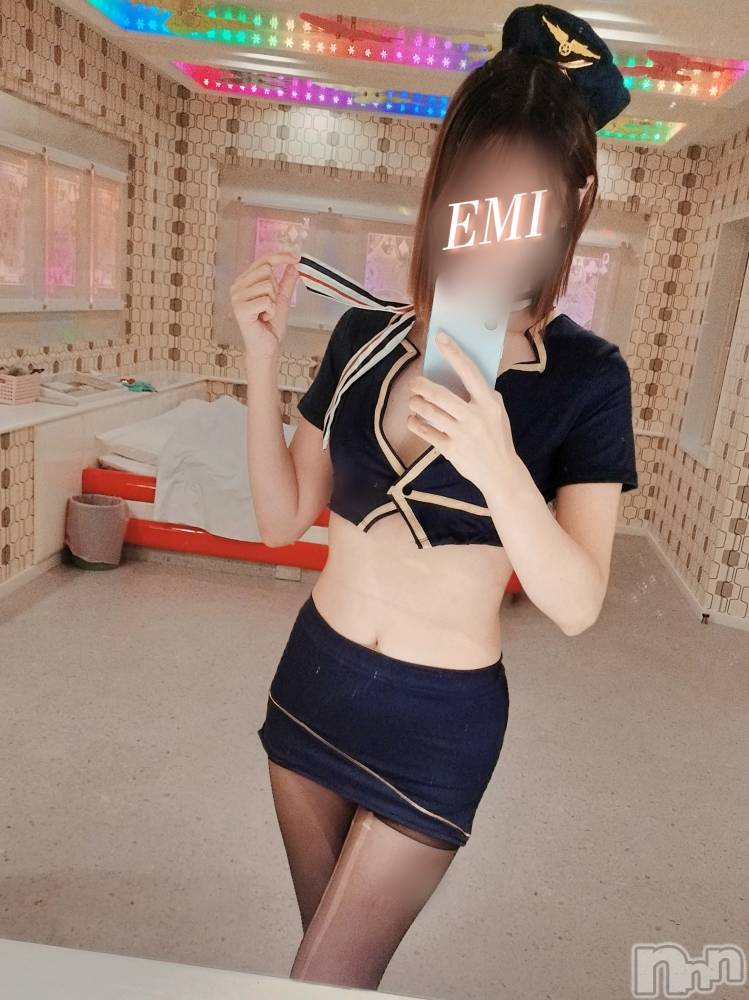 新潟デリヘル新潟の可憐な妻たち~秘密の逢瀬~(ニイガタノカレンナツマタチ~ヒミツノオウセ~) 【超期待の新人】佐久間 えみ(37)の10月25日写メブログ「季節の変わり目」