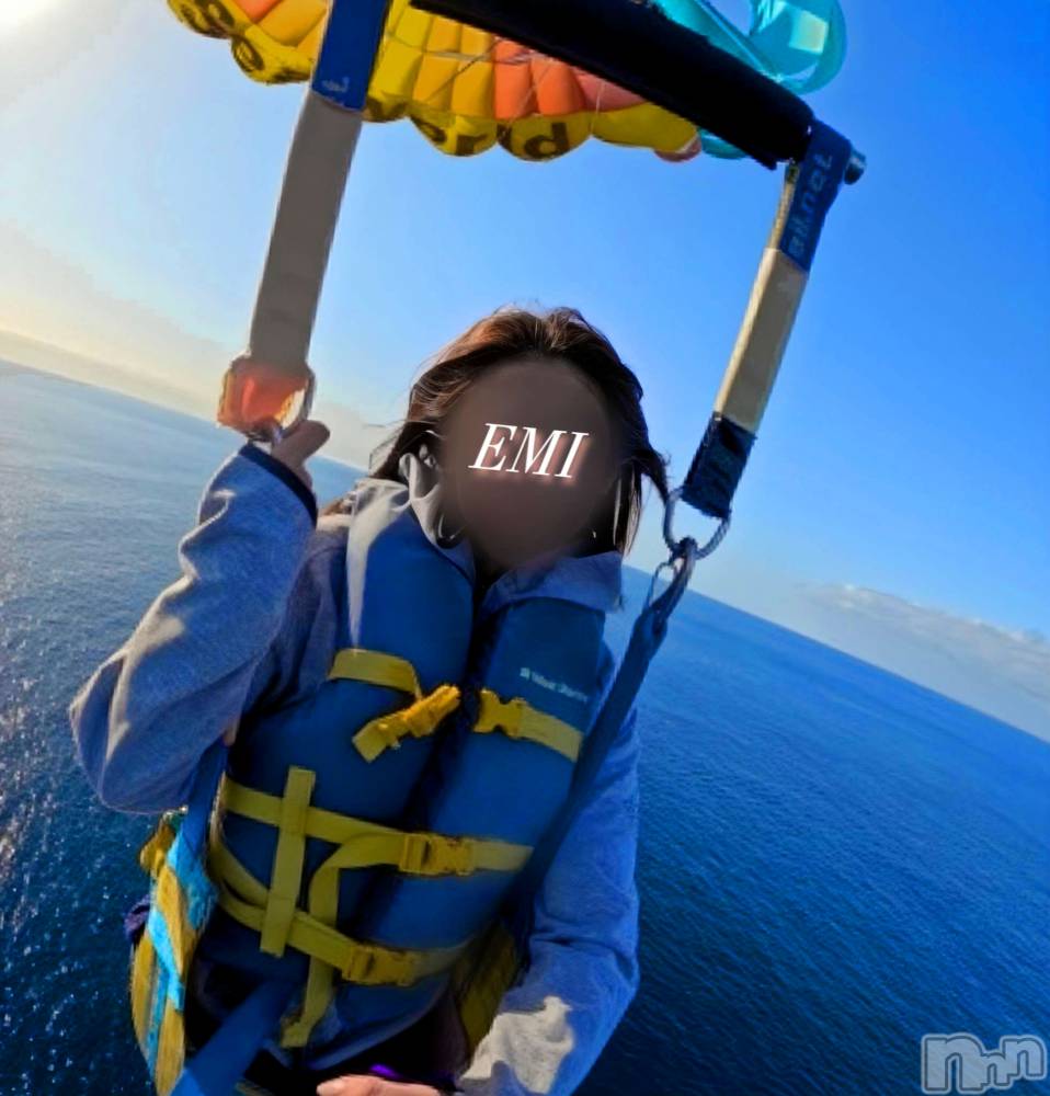 新潟デリヘル新潟の可憐な妻たち～秘密の逢瀬～(ニイガタノカレンナツマタチ～ヒミツノオウセ～) 【超期待の新人】佐久間 えみ(37)の2月1日写メブログ「沖縄の空を飛ぶ…˚˖⁺❤︎‬」