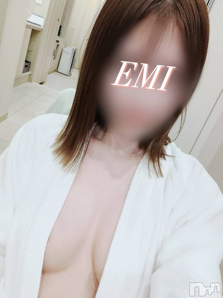 新潟デリヘル新潟の可憐な妻たち～秘密の逢瀬～(ニイガタノカレンナツマタチ～ヒミツノオウセ～) 【超期待の新人】佐久間 えみ(37)の2月25日写メブログ「口いっぱいで入らない…˚˖⁺❤︎‬」