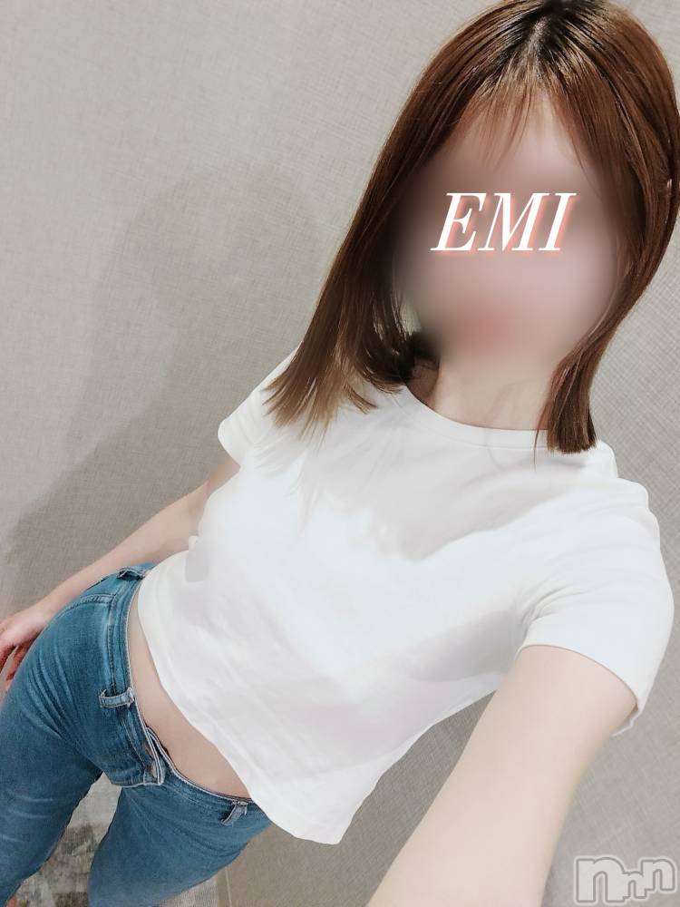 新潟デリヘル新潟の可憐な妻たち～秘密の逢瀬～(ニイガタノカレンナツマタチ～ヒミツノオウセ～) 【超期待の新人】佐久間 えみ(37)の4月24日写メブログ「スーツや作業着ってなんか…˚˖⁺❤︎」