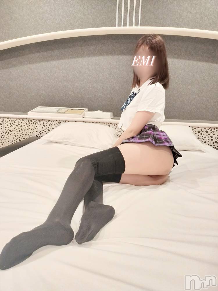 新潟デリヘル新潟の可憐な妻たち～秘密の逢瀬～(ニイガタノカレンナツマタチ～ヒミツノオウセ～) 佐久間 えみ(37)の5月8日写メブログ「長くて曲がっている方がいい…˚˖⁺❤︎」
