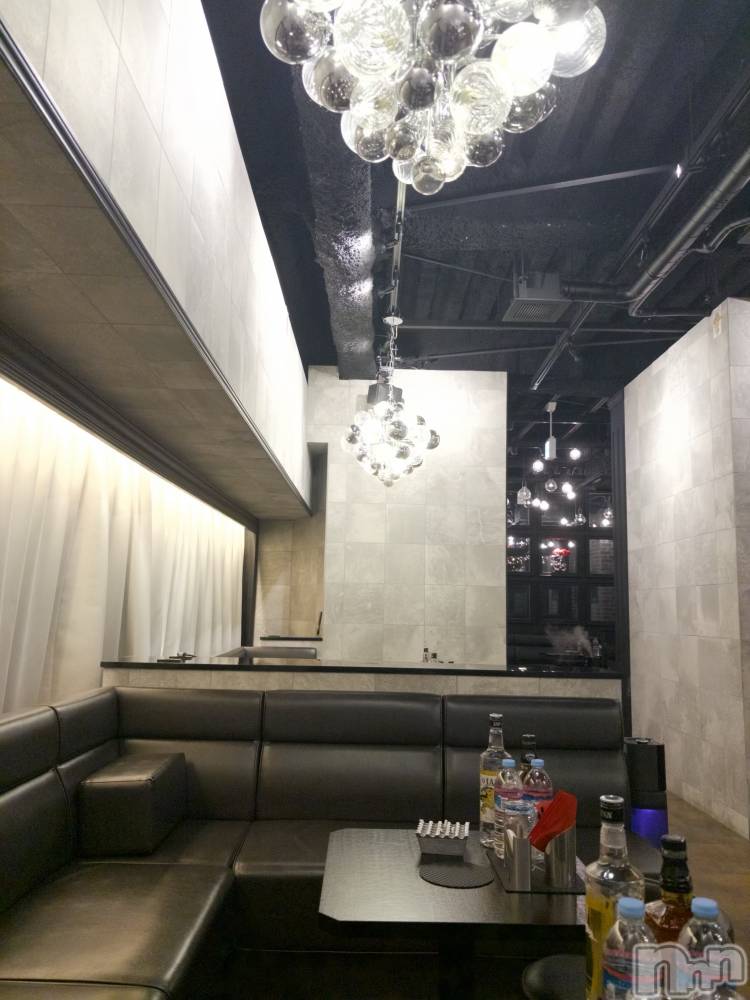 �����������Х��顦�����GRAND ROUGE(�����롼����) ��ߤˤ���4��15���̥�֥����֤����⤷�Ƥ�����ä���