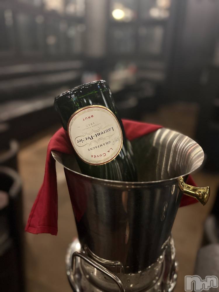 �����������Х��顦�����GRAND ROUGE(�����롼����) ��ߤˤ���4��25���̥�֥����֤��쥷����