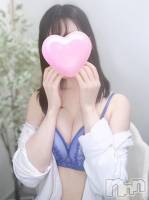期間限定ふたば/ヘルス課(24) 身長156cm、スリーサイズB90(F).W55.H83。新潟デリヘル Office Amour(オフィスアムール)在籍。
