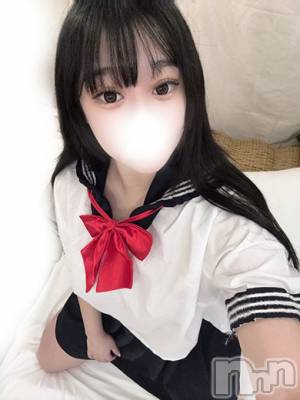 しき　(23) 身長163cm、スリーサイズB82(E).W56.H89。 全力！！乙女坂46在籍。