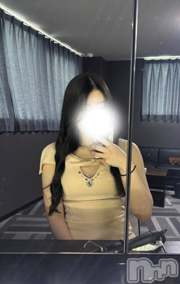 新潟デリヘル奥様特急 新潟店(オクサマトッキュウニイガタテン)りん(20)の2026年4月25日写メブログ「出勤です🥰」