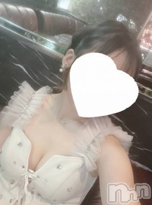 かほ(ヒミツ) 身長155cm。権堂キャバクラ・クラブ CLUB FOUR GARDEN(クラブ フォーガーデン)在籍。