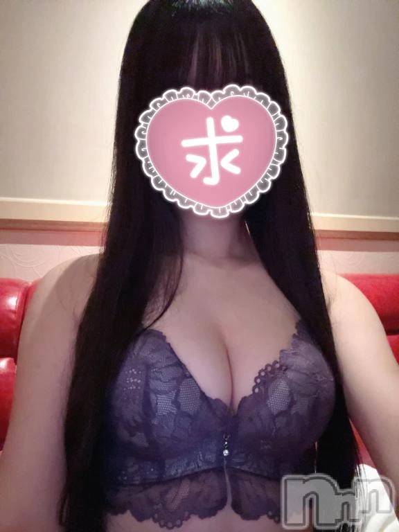 三条デリヘル新潟デリヘル倶楽部　三条店(ニイガタデリヘルクラブ　サンジョウテン)もも(20)の2025年11月20日写メブログ「16時から出勤だよ～🐰🖤」