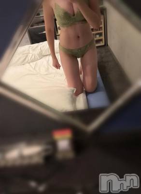 長岡デリヘル ROOKIE(ルーキー) しずく☆プラチナ(24)の10月27日写メブログ「今日出勤します♥️」