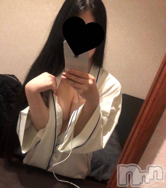 新潟デリヘル人妻不倫処　桃屋　新潟店(ヒトヅマフリンドコロモモヤ)えみり・新人奥様(25)の2025年10月8日写メブログ「就寝♡」