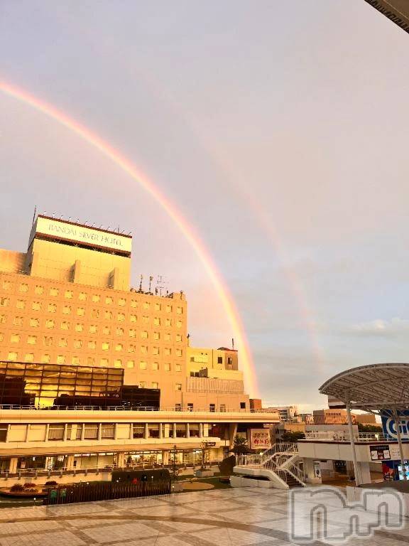 三条デリヘル新潟デリヘル倶楽部　三条店(ニイガタデリヘルクラブ　サンジョウテン)りん(20)の2025年10月17日写メブログ「虹🌈✨️」