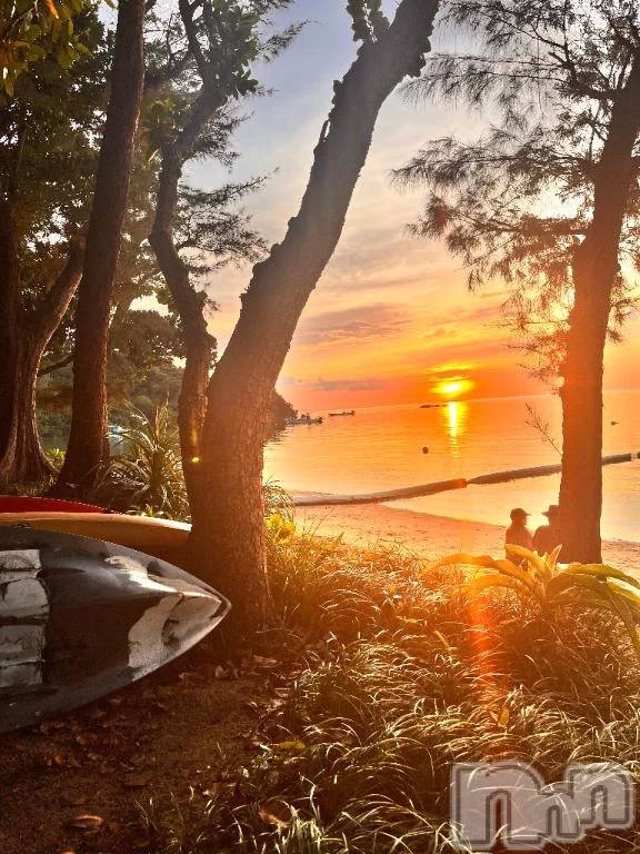 三条デリヘル新潟デリヘル倶楽部　三条店(ニイガタデリヘルクラブ　サンジョウテン)りん(20)の2025年10月24日写メブログ「月見が終わった🥺」