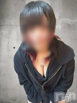 なぎ(18) 身長157cm、スリーサイズB92(F).W66.H93。新潟デリヘル 新潟市鳥屋野潟ちゃんこ(ニイガタシトヤノガタチャンコ)在籍。
