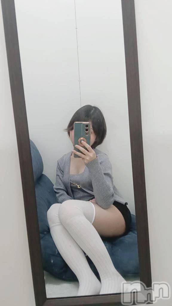 新潟デリヘル新潟デリヘル倶楽部(ニイガタデリヘルクラブ)あおい(18)の2026年4月17日写メブログ「待機中🕑」