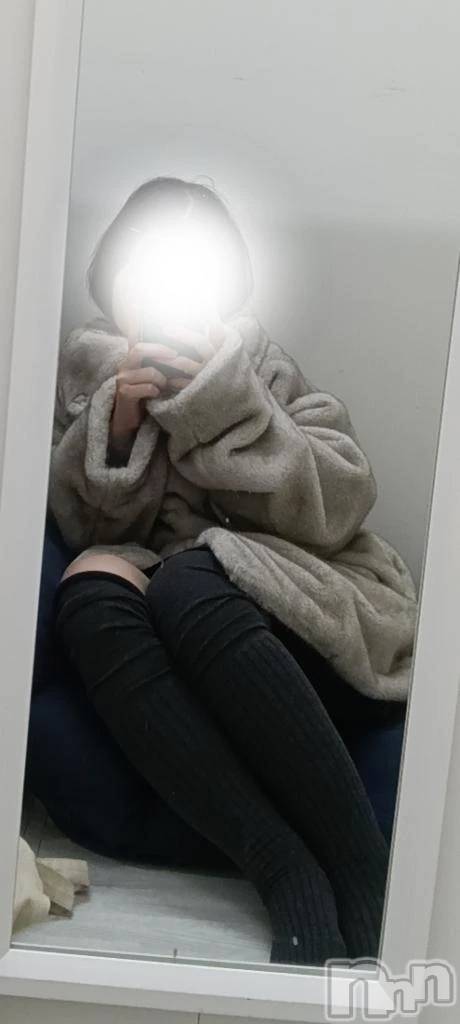 三条デリヘル新潟デリヘル倶楽部　三条店(ニイガタデリヘルクラブ　サンジョウテン)あおい(18)の2025年12月12日写メブログ「出勤しました⸜(◍´˘`◍)⸝」