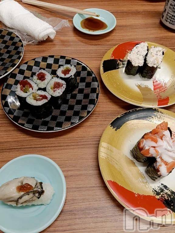 三条デリヘル新潟デリヘル倶楽部　三条店(ニイガタデリヘルクラブ　サンジョウテン)あおい(18)の2026年1月2日写メブログ「好きな食べ物」