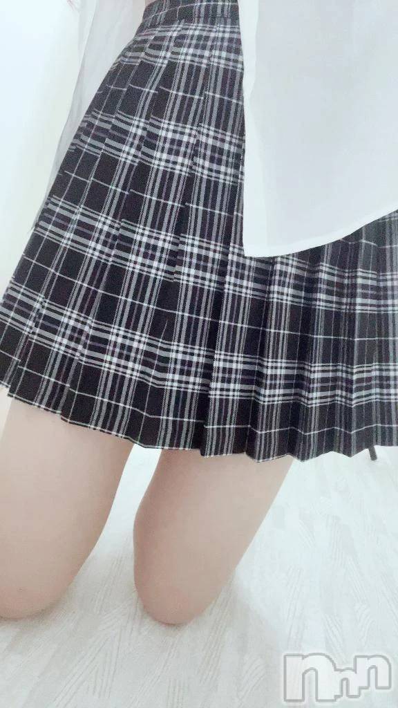 三条デリヘル新潟デリヘル倶楽部　三条店(ニイガタデリヘルクラブ　サンジョウテン)ゆき(18)の2025年11月13日写メブログ「出勤してます✨」