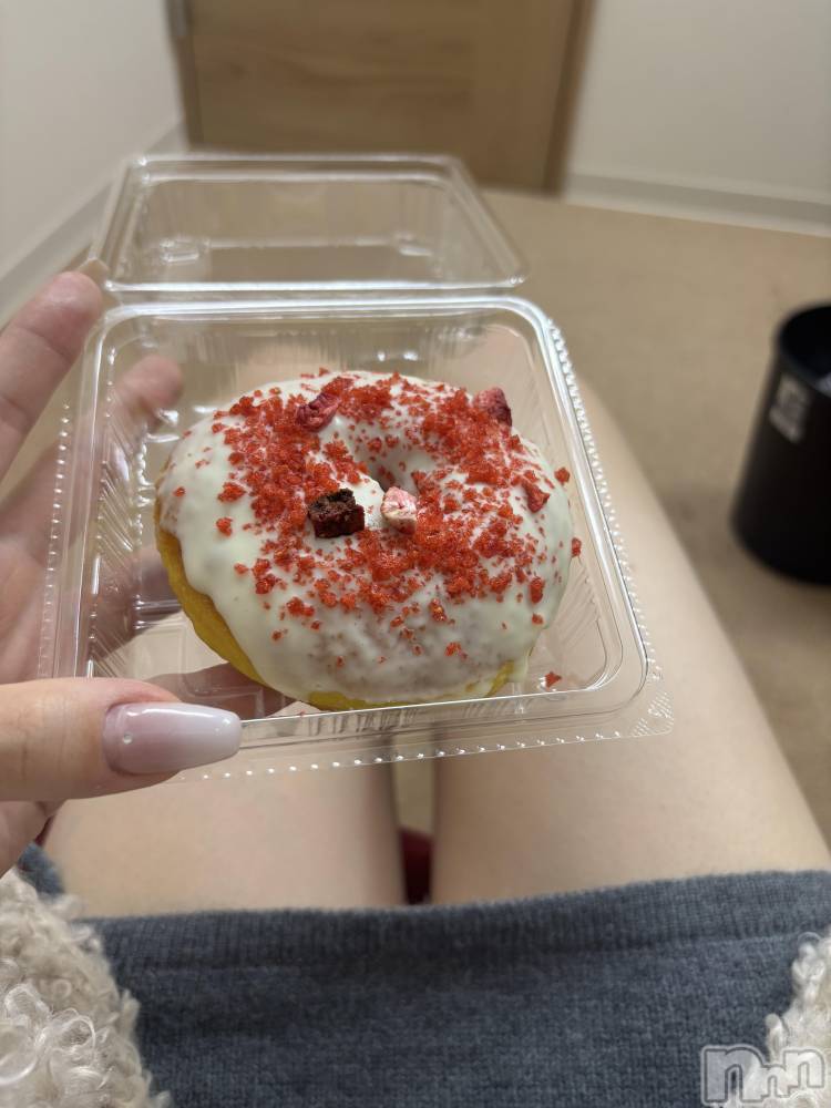 新潟デリヘルENDLESS-安心の地元新潟の素人のみ-(エンドレス) 【新人】メイナ★清楚美乳(23)の12月9日写メブログ「甘いの大好き🤤」