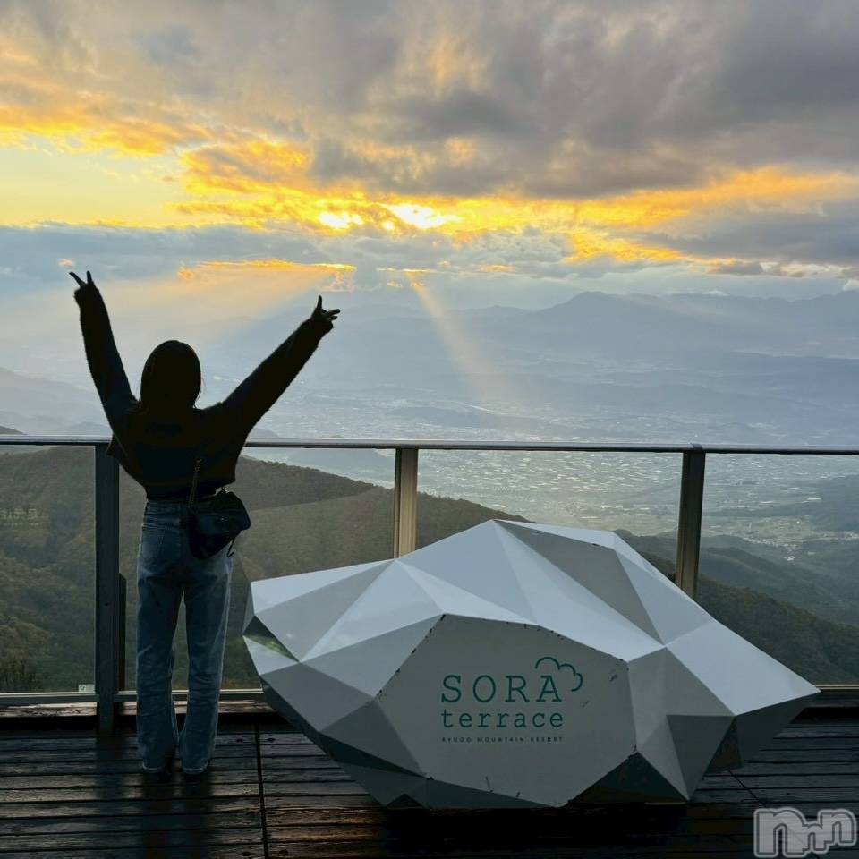 新潟デリヘルENDLESS-安心の地元新潟の素人のみ-(エンドレス)【新人】メイナ★清楚美乳(23)の2025年10月29日写メブログ「楽しかった🍇」