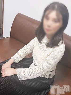 べに(47) 身長153cm、スリーサイズB91(E).W60.H89。新潟デリヘル 熟女の風俗 最終章(ジュクジョノフウゾクサイシュウショウ)在籍。