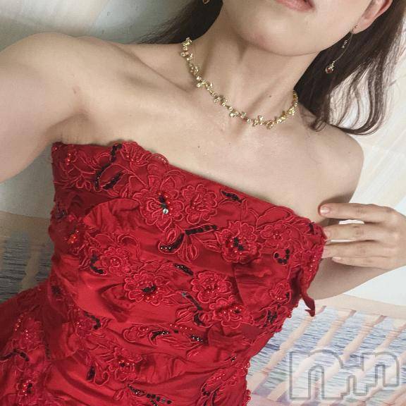 新潟デリヘル奥様特急 新潟店(オクサマトッキュウニイガタテン) りりな(29)の11月3日写メブログ「赤❤️𓂃 𓈒」