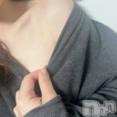 新潟デリヘル 奥様特急 新潟店(オクサマトッキュウニイガタテン) りりな(29)の12月28日写メブログ「今日もお支度中です🐥🌱」