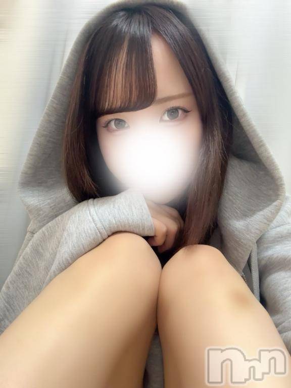 上越デリヘルBLUE BIRD上越店(ブルーバード上越店) あかり(22)の10月23日写メブログ「初日です✨️」