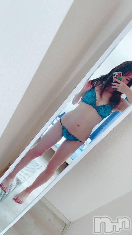 新潟デリヘル新潟人妻　2nd Wife(セカンドワイフ) 体験。れいな奥様(28)の10月25日写メブログ「出勤しました⭐️」