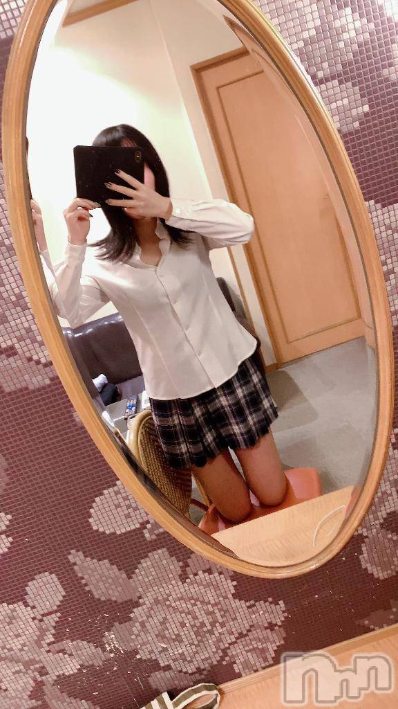 新潟デリヘルMinx(ミンクス)凛【新人】(26)の2026年1月12日写メブログ「出勤完了(*`･ω･)ゞ」