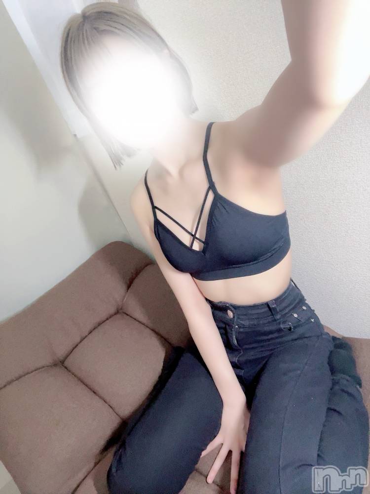新潟デリヘルMelt(メルト) まい(19)の5月12日写メブログ「本日明日出勤お休みさせて頂きます🙇‍♀️」