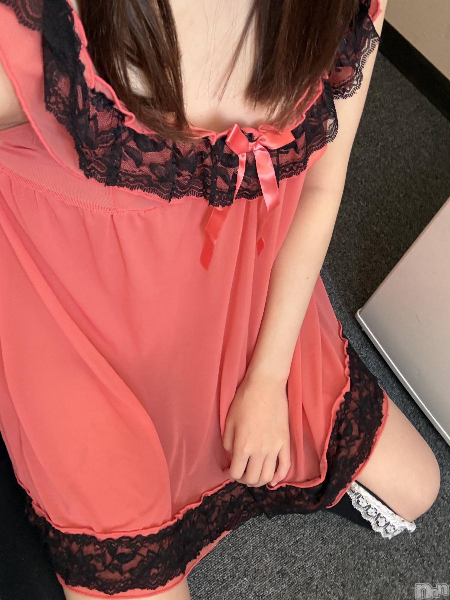 新潟おっパブSUPER ANGEL(スーパーエンジェル)三葉せり(20)の2026年8月1日写メブログ「こんばんは😸」