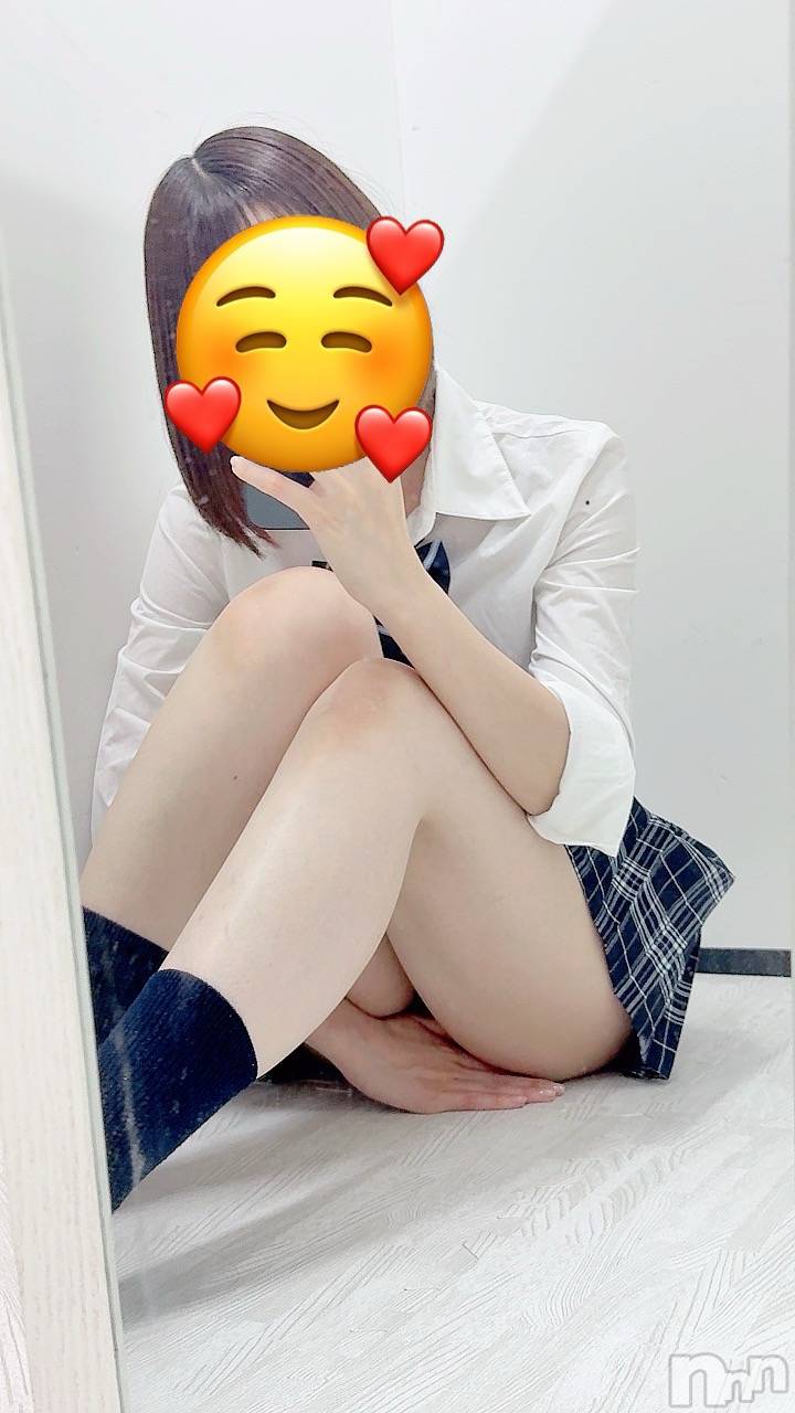 三条デリヘル新潟デリヘル倶楽部　三条店(ニイガタデリヘルクラブ　サンジョウテン)あや(25)の2025年10月22日写メブログ「初出勤✨」