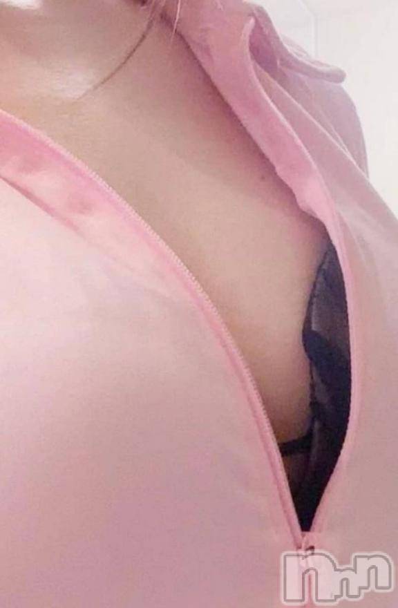 長岡デリヘル純・無垢(ジュンムク) めな(19)の6月23日写メブログ「出勤してるよ～🎀」